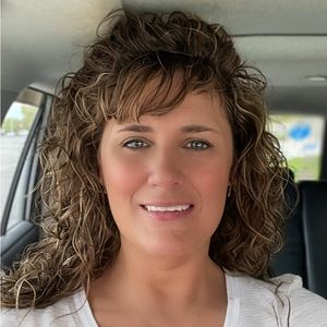 Meet your Posher, Candace